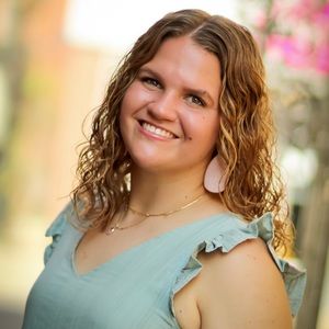 Meet your Posher, Abby